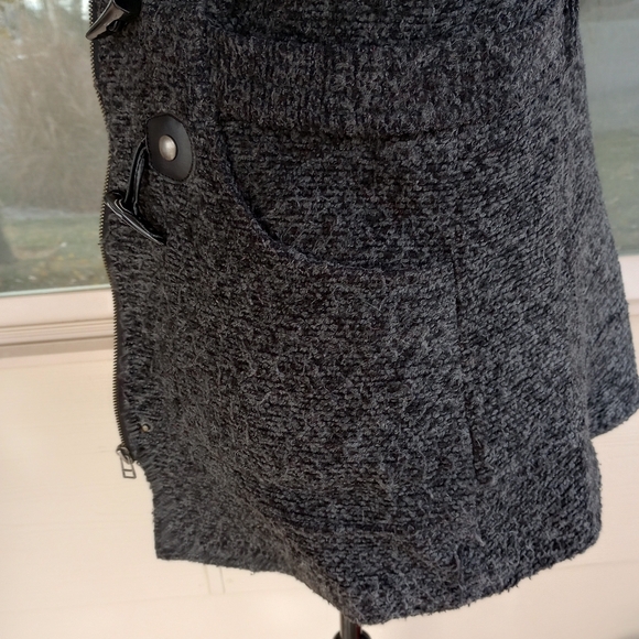 BKE Outwear The Buckle Black Gray Faux Fur Marled Peacoat Style Jacket Size S - Picture 10 of 16
